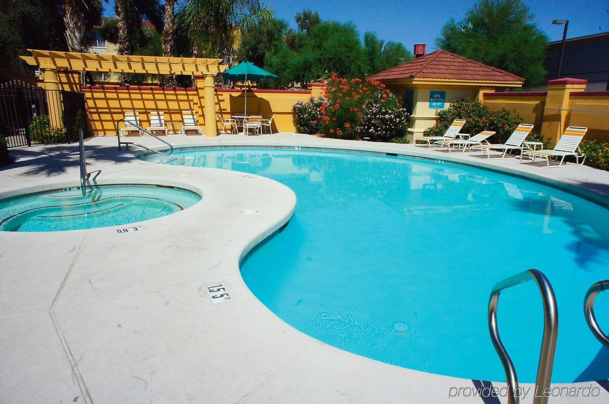 La Quinta By Wyndham Phoenix Scottsdale Exterior photo